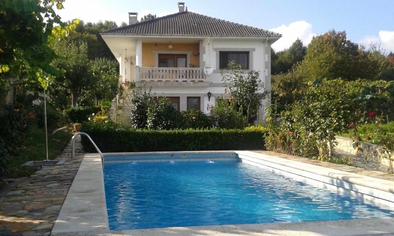 Villa Con Piscina En Panton Ribeira Sacra Galicia Ideal Para Familias Exterior photo