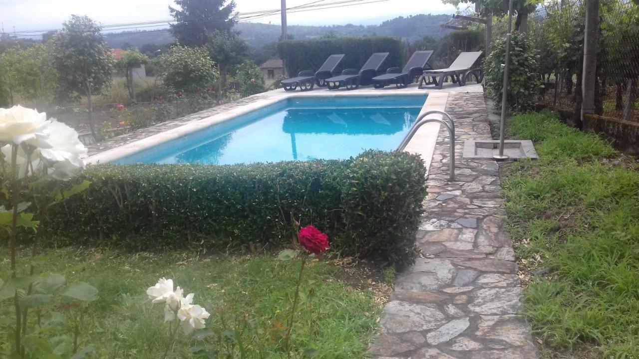Villa Con Piscina En Panton Ribeira Sacra Galicia Ideal Para Familias Exterior photo